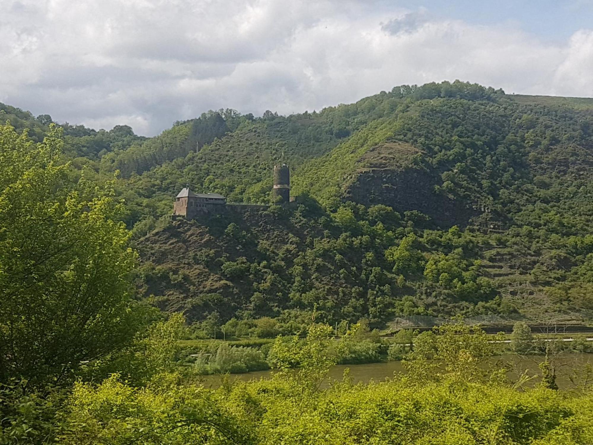 Ferienhaus Leopold Mit Burgblick An Der Mosel Burgen  Ngoại thất bức ảnh